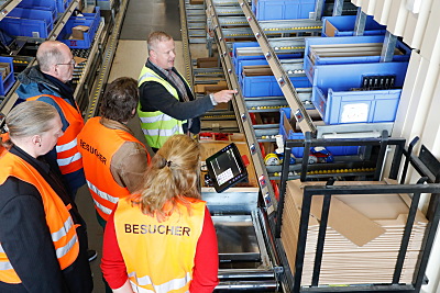 Gebr. Heinemann, Betreiber der Duty Free Shops an Deutschen Flughäfen, zeigte im vergangenen Jahr die Facetten der Handelslogistik. Gebr. Heinemann, Betreiber der Duty Free Shops an Deutschen Flughäfen, zeigte im vergangenen Jahr die Facetten der Handelslogistik.