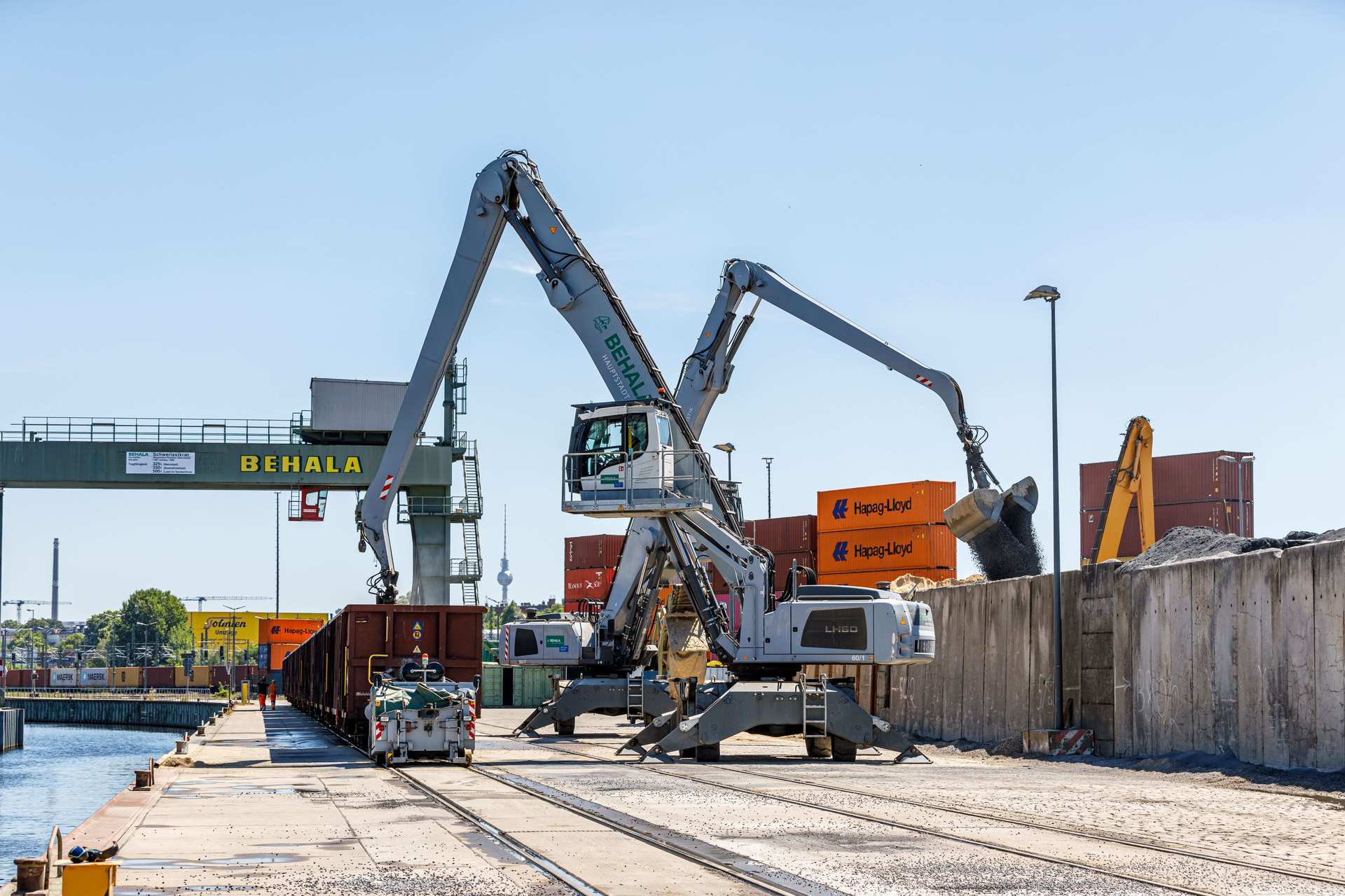 BEHALA Baggerumschlag